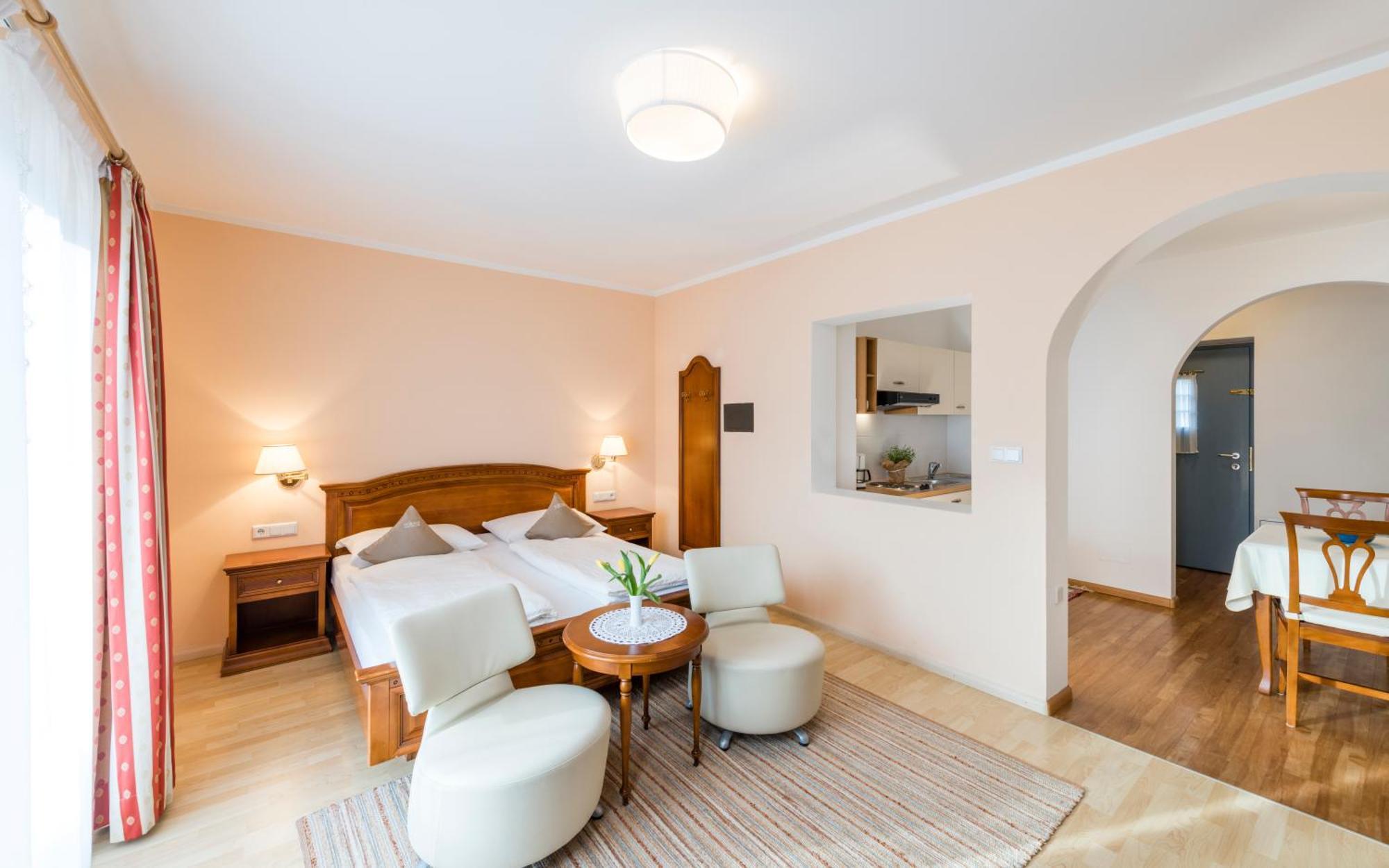 Hotel Foerstlerhof Postal / Burgstall Bagian luar foto