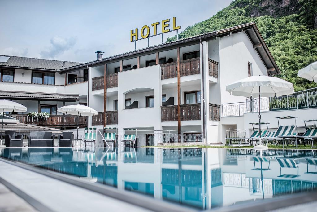 Hotel Foerstlerhof Postal / Burgstall Bagian luar foto