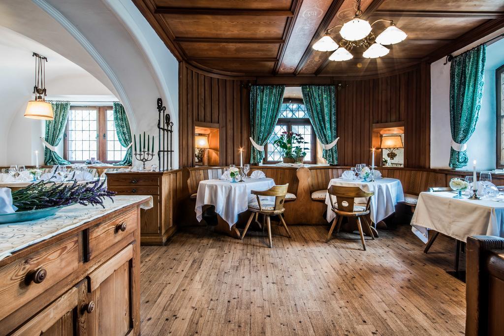 Hotel Foerstlerhof Postal / Burgstall Bagian luar foto